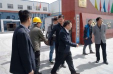 甘肅省委領(lǐng)導蒞臨景泰金龍公司檢查指導工作