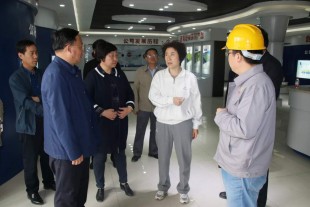 白銀市委書(shū)記蘇君來(lái)我公司調研指導企業(yè)經(jīng)濟運行